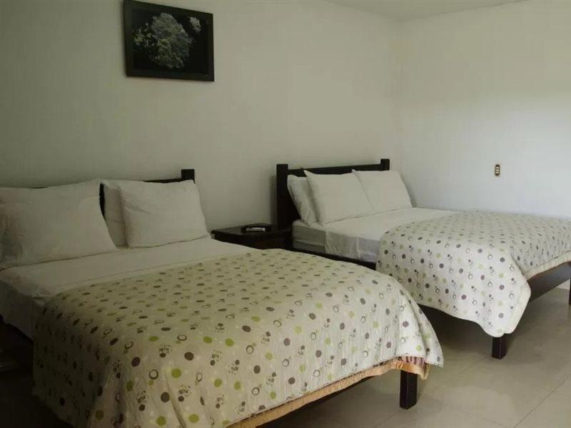 Hotel Cielo Azul Resort Tilarán エクステリア 写真