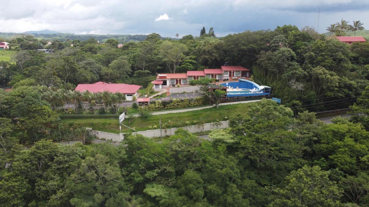 Hotel Cielo Azul Resort Tilarán エクステリア 写真