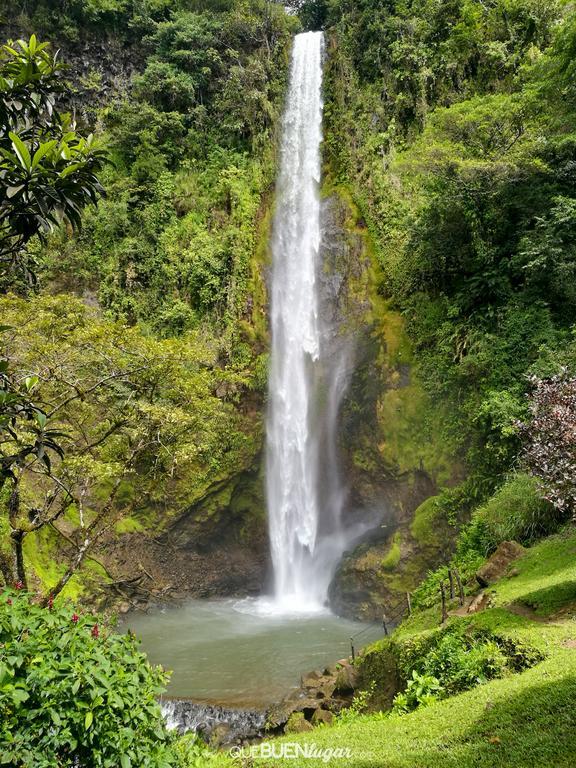 Hotel Cielo Azul Resort Tilarán エクステリア 写真
