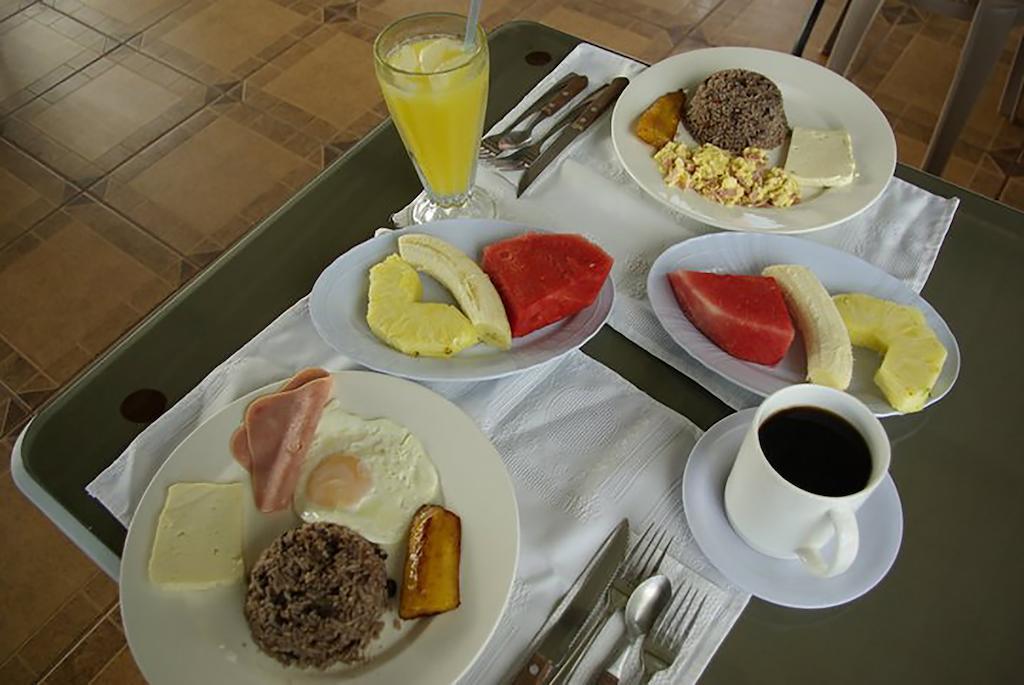 Hotel Cielo Azul Resort Tilarán エクステリア 写真
