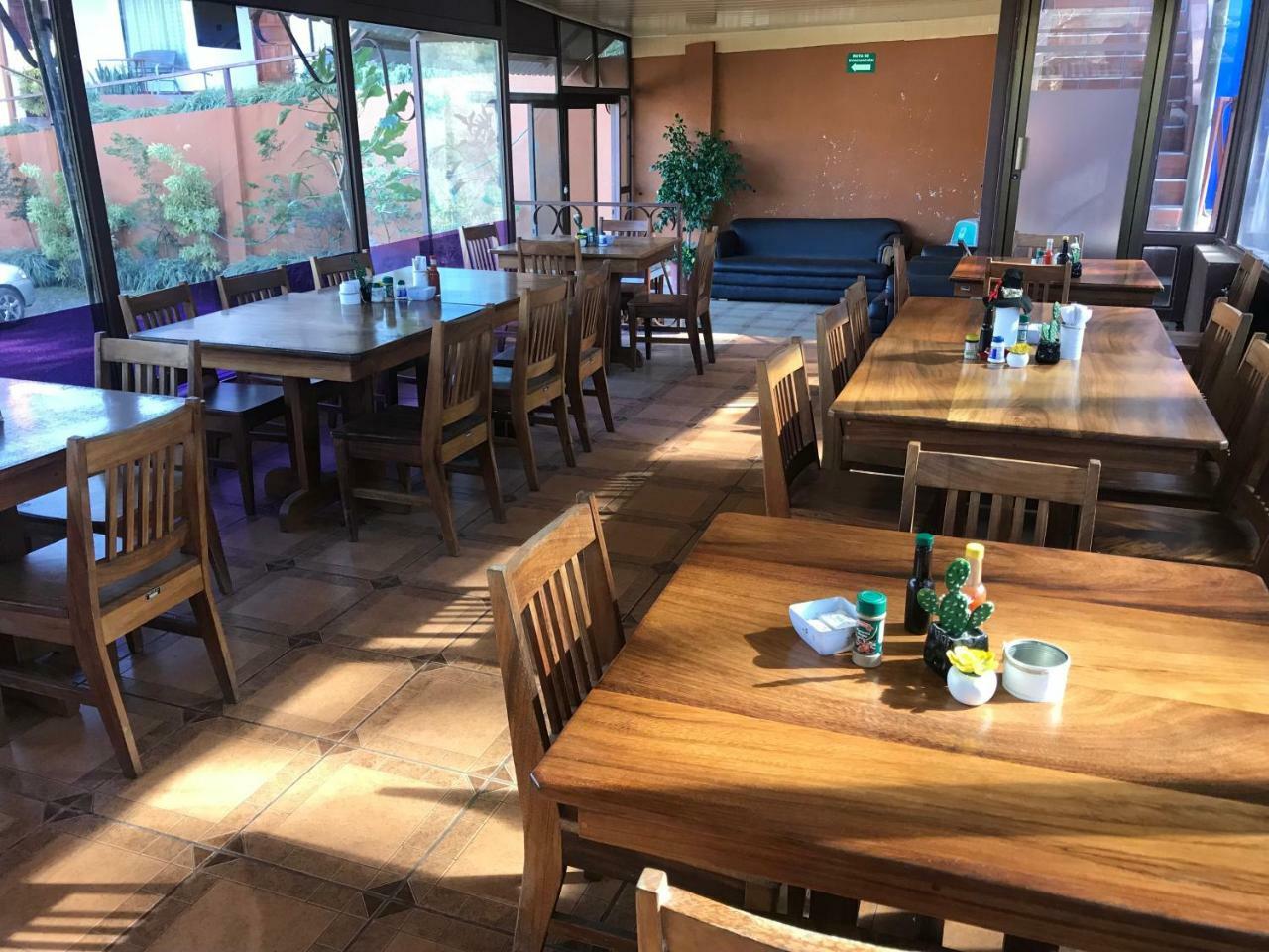 Hotel Cielo Azul Resort Tilarán エクステリア 写真