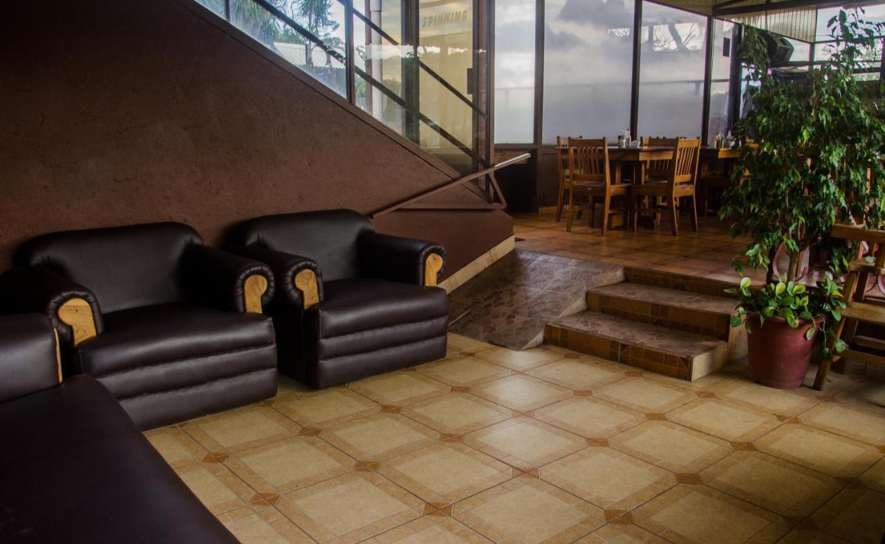 Hotel Cielo Azul Resort Tilarán エクステリア 写真